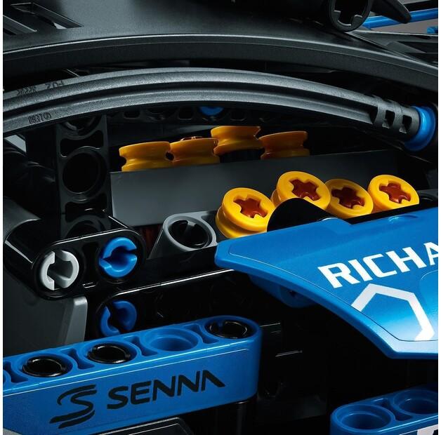 LEGO Technic 42123 McLaren Senna GTR