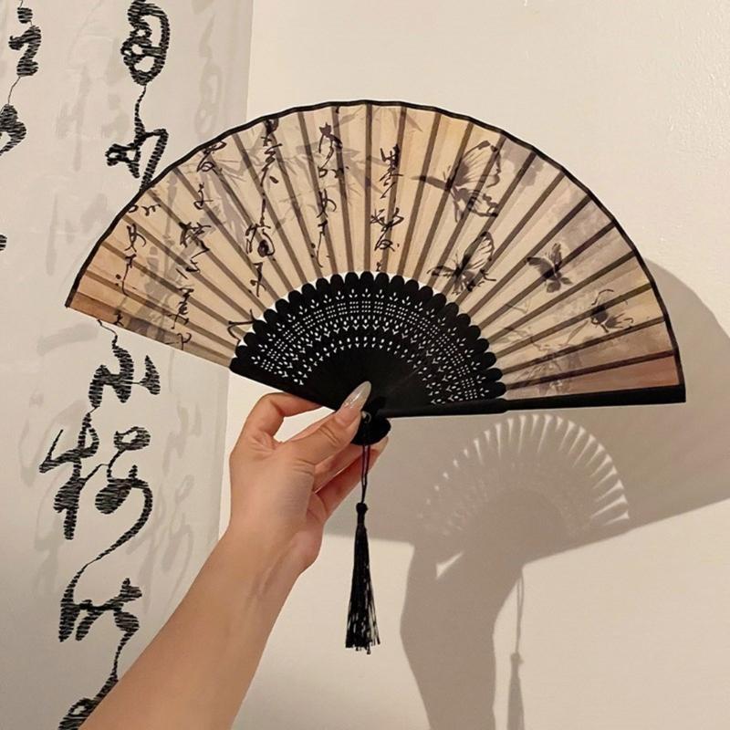 Handheld Wood Fabric Fan With Chinese Traditional Painting Calligraphy Fan for Outdoor Use Dance Fan