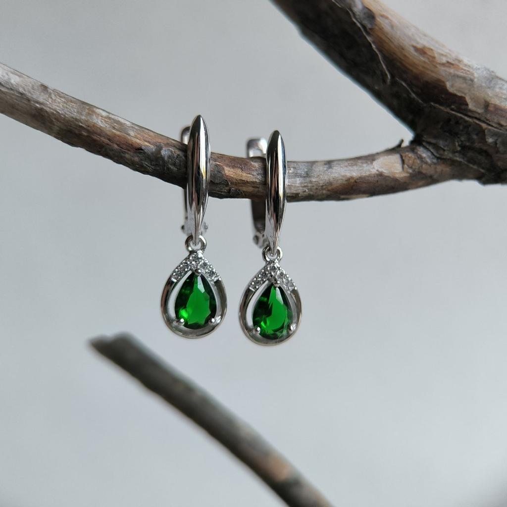 Серебряные серьги с изумрудом nano 1.202ct (2192220)