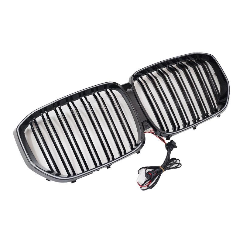LED osvětlená leskle černá dvoudílná mřížka pro BMW X5 G05 2019-2022