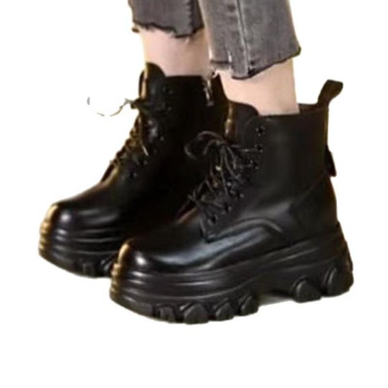 Nya höjdökande stövlar med tjock sula i mjukt läder, smickrande korta stövlar, bomullsstövlar och damskor