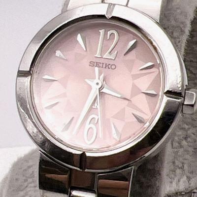 Used [Good Condition / Working Item] SEIKO LUKIA Ladies Watch Pink New Battery Replaced
