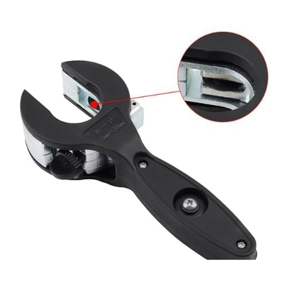 Ergonomic tubing cutter with replaceable steel blade and ratchet handle for precise cuts on copper PVC and soft metal pipes