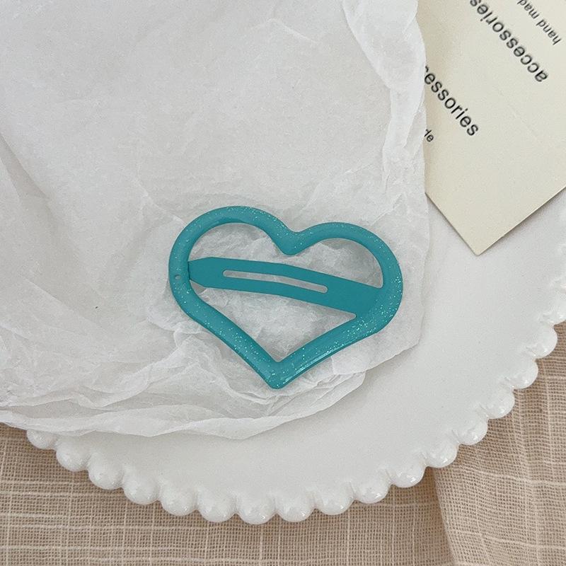 Colorful Y2K Star Hair Clip for Baby & Women - Decorative Side Bangs & BB Clip Hair Accessory