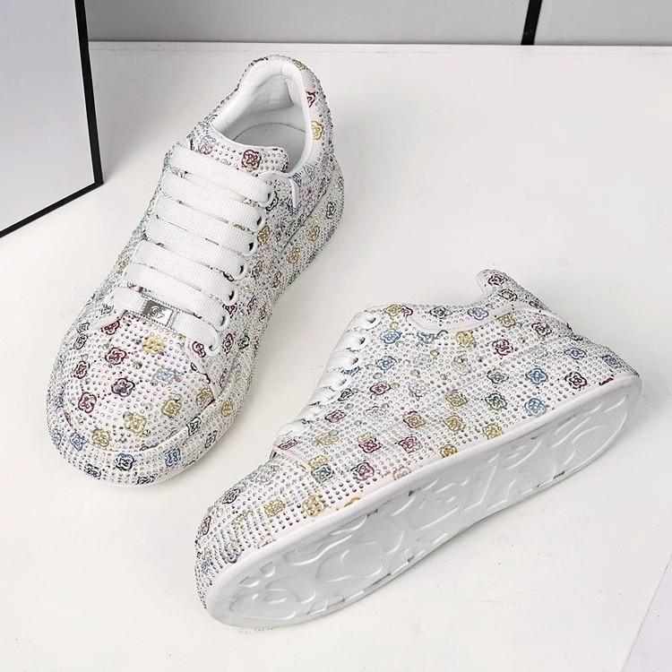 Frühlingsmode neue Kristall-Diamant Voll-Diamant Plateau Damen Schuhe vielseitige Damen Low-Top Schnürsenkel lässige trendige Diamant Schuhe