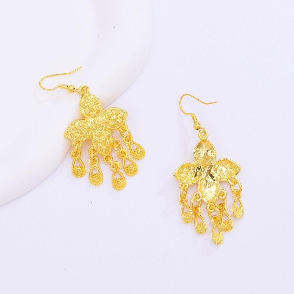 Zinc Zinc Alloy Gold Plated Jewelry Set Thai Women Jewelry Suit Sweet Necklace Earrings Set  Wedding