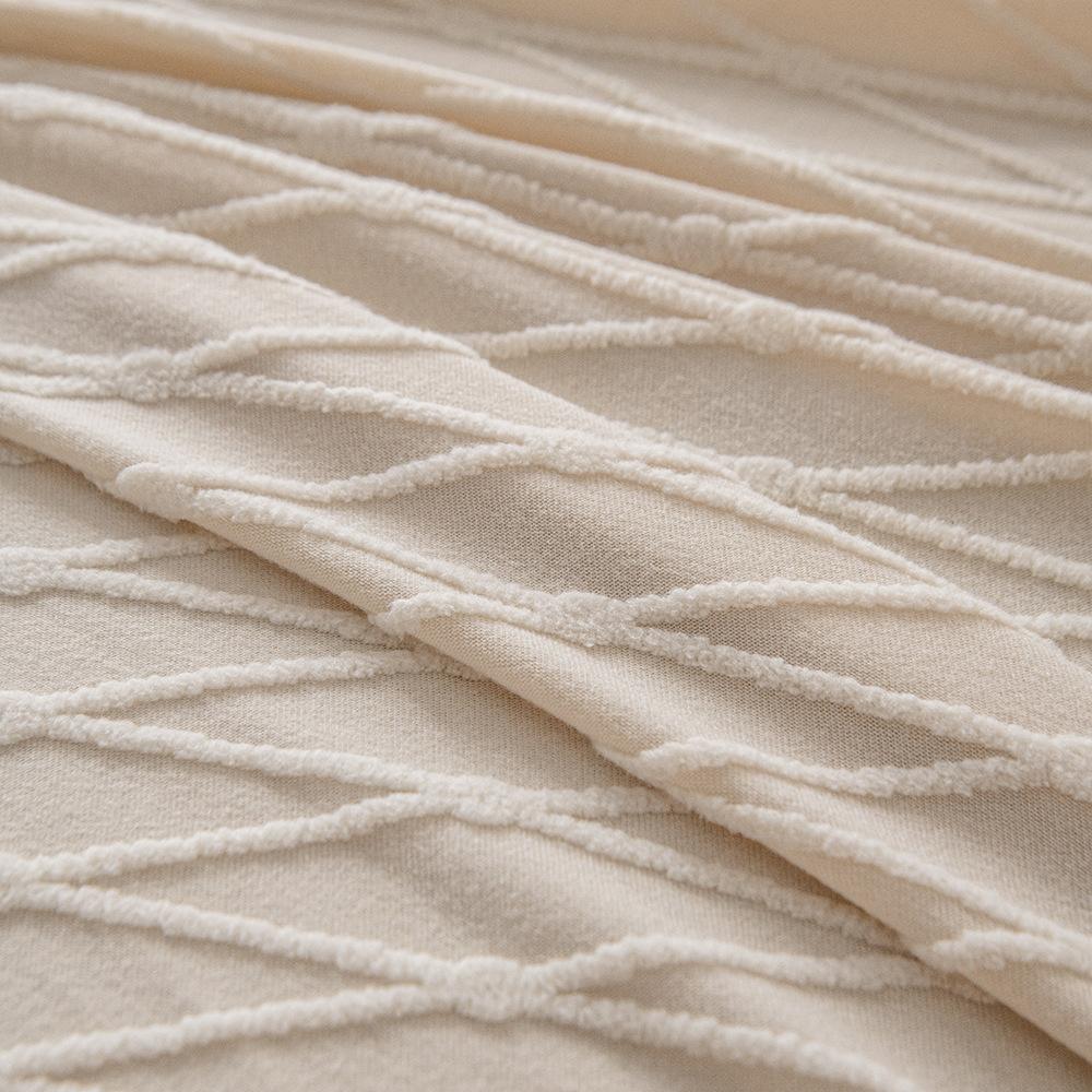 The New Full Cover Sofa Cover Is Anti Slip and Dust Proof. It Is A Whole Elastic Sofa Cover That Can Be Used All Year Round