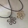 Flower Pendant Necklaces Irregular Flower Pendant Necklaces Flower Jewelry Alloy Material Birthday Gift for Women Girls