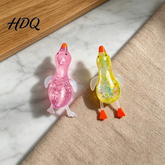 Portable Stress Ball Transparent Glitter Duck Squeeze Toy, Mini Anxiety Relief Toy Sensory Slow Rising Animal Shape