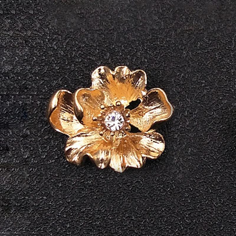 Engood 100 Pezzi Bottoni Strass Fiore Lega Metallica Oro Decorazioni Festa di Compleanno Vestiti Fai da Te Capelli Cucito Bordino Impreziosimento Artigianato