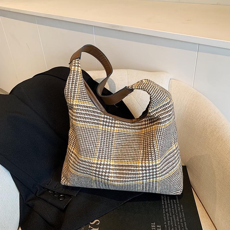 Fashion Plaid Bag Women's Large Capacity 2025 Autumn and Winter New Contrasting Colors Versatile Shoulder Bag Women's Bag