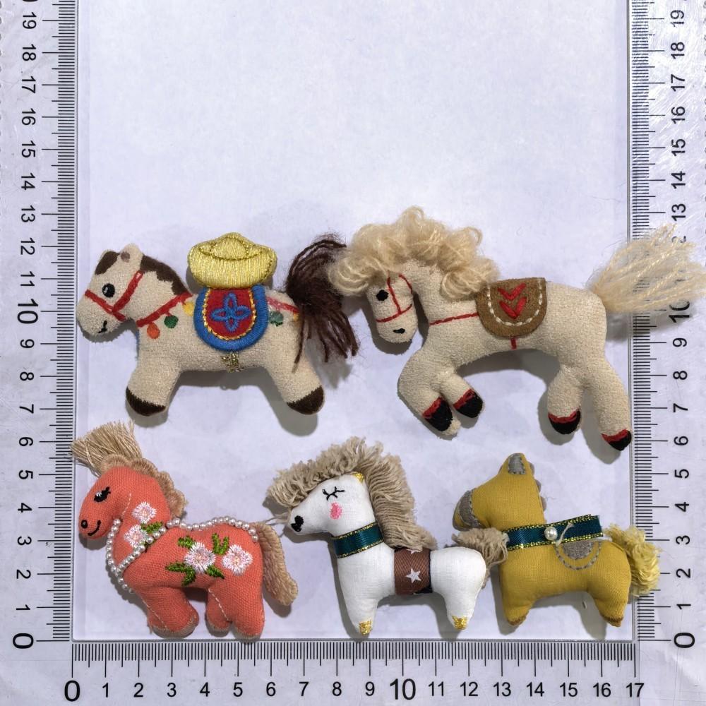New Creative Cute Cloth Animal Horse Necklaces for Women Children Fashion Sweater Chain Accessories