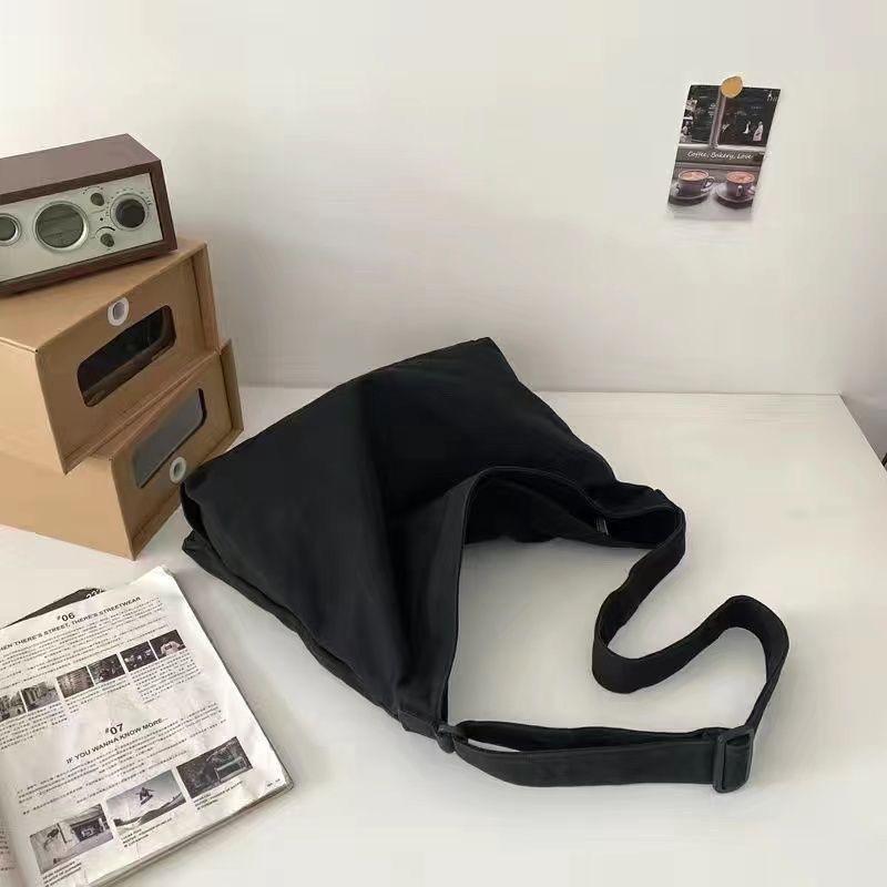 Japanese Style Canvas Messenger Bag - Unisex, Large Capacity, Crossbody/Shoulder Design