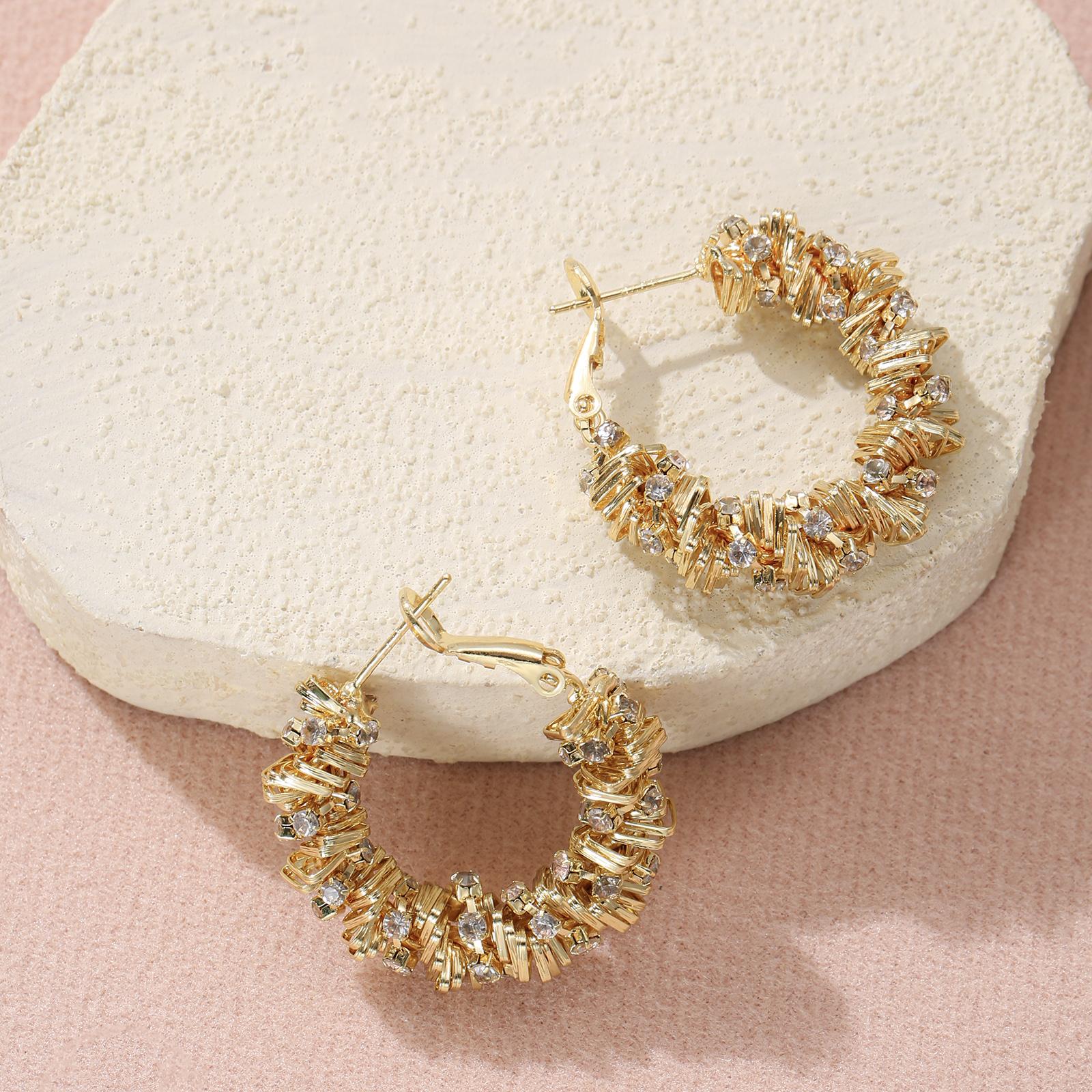 

Golden Cubic Zirconia Twisted Hoop Earrings for Women Statement Jewelry Gift GOLD золотистый