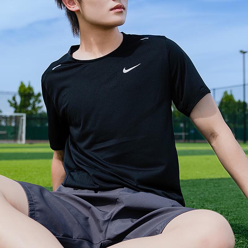 Nike Men's Road Running Quick-Dry T-Shirt CZ9185-013