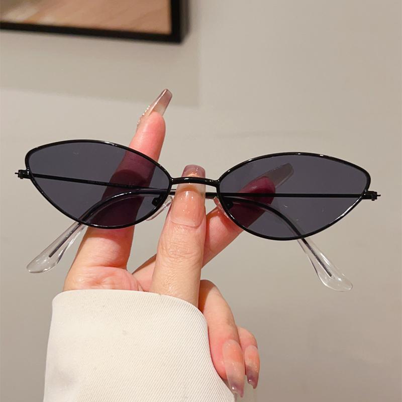 Vintage Cat Eye Sunglasses Women  New Fashion Decorative Casual Shades Retro Trendy Luxury Brand Design Sun Glasses
