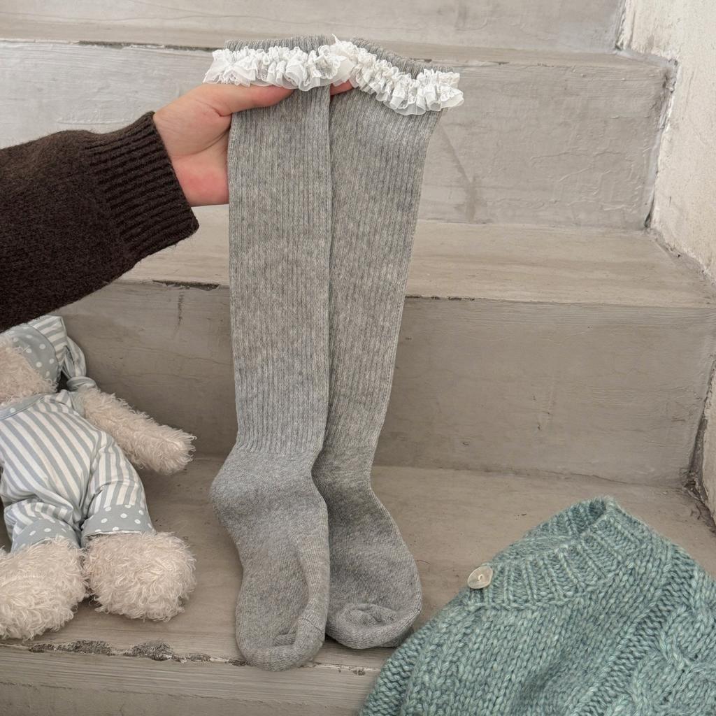 Sweet Lace Vertical Striped Thickened Loop Socks for Warmth In Autumn and Winter, Boneless Pile Socks for Women