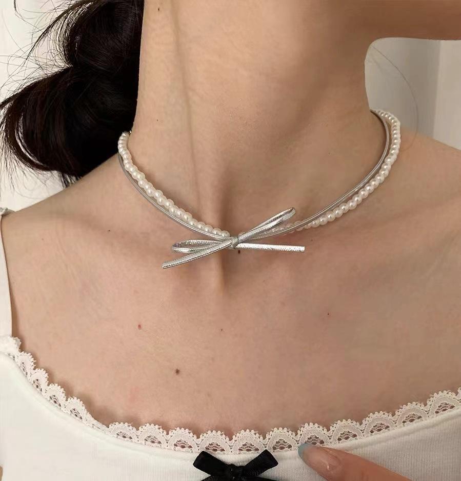 

Y2k Cyberpunk Silver Color Leather Bowknot Choker Imitation Pearls Beading Double-layer Collar Necklace for Women Jewelry Gifts