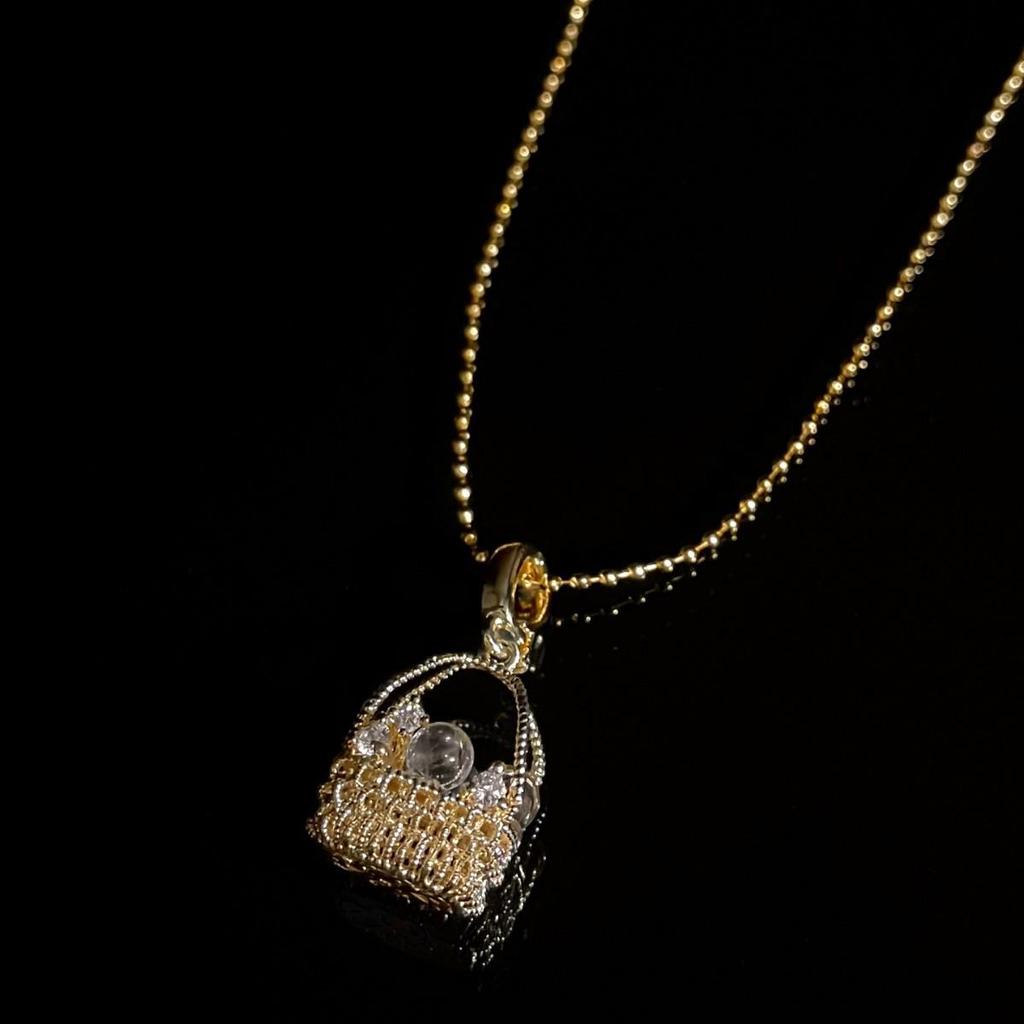 Jingxi Ji Natural Crystal Wealth Basket Pendant Necklace