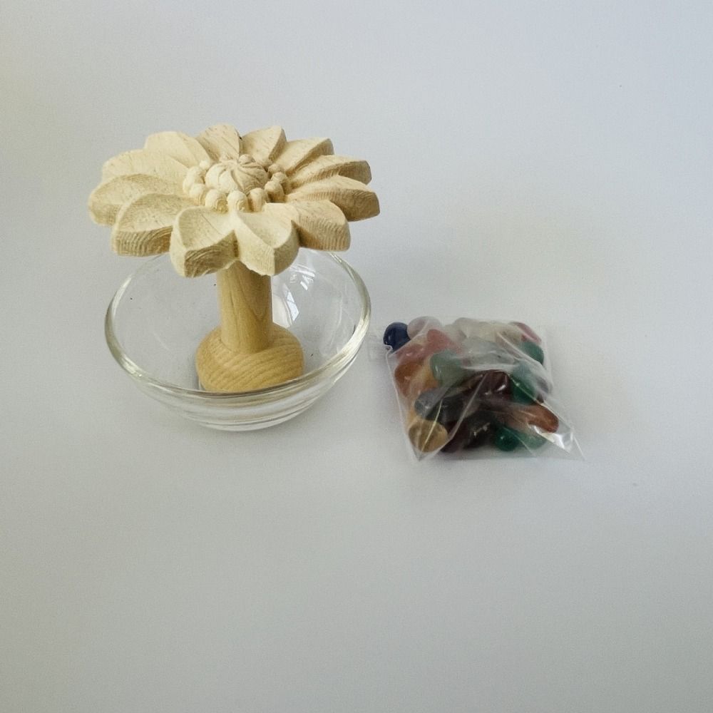 Creative Wooden Daisy Essential Oil Diffuser Refillable Fireless Aromatherapy Diffuser  Bathroom