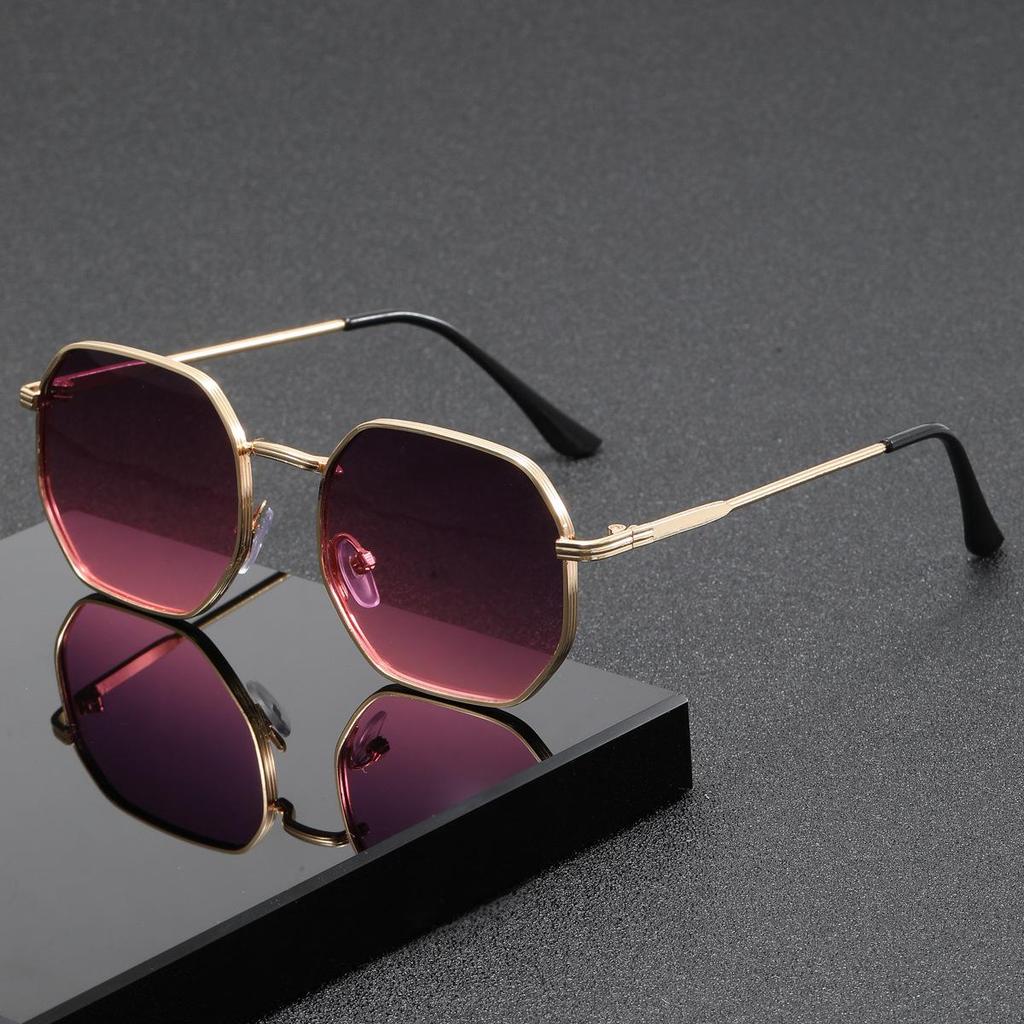 Men's Trendy Blue Polarized Sunglasses - Polygonal Metal Frames for Driving and Beach Travel