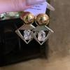 European and American Retro Hong Kong Style Unique Fashion Gold and Silver Contrasting Color Earrings, Simple and Elegant High-End Earrings