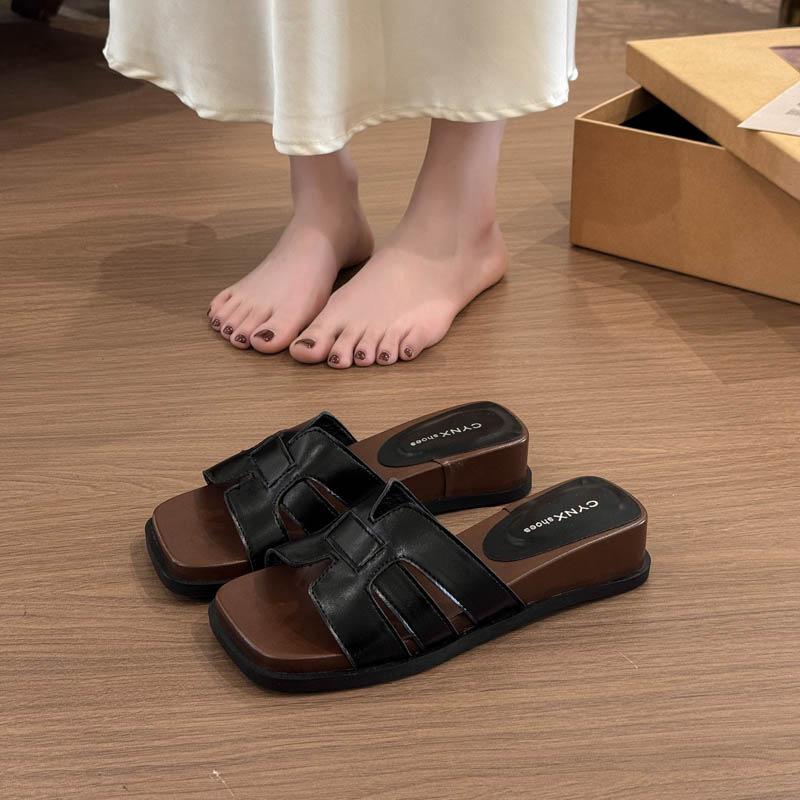 

Beautiful cool slippers women s summer wear new high-end one-word beach sandals 40 чёрный
