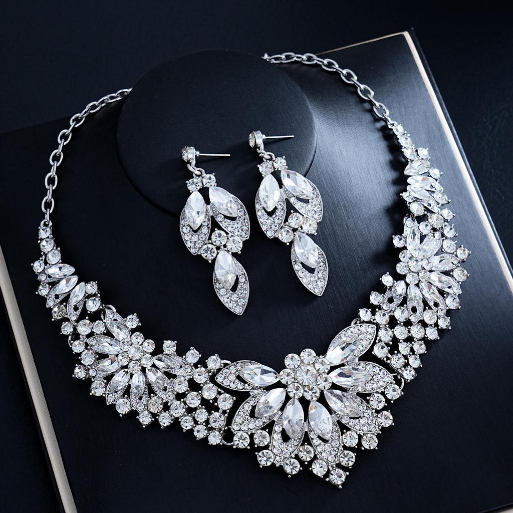 European & American Bridal Jewelry Set - Elegant High-End Fashion Necklace & Accessories