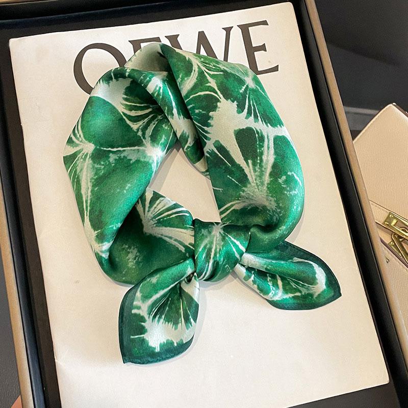 2024 New 100% Real Silk Scarf Fashion Neck Kerchief Foulard Female Bandana Scarves for Women Hijab Luxury Brand Tie Shawl Wraps