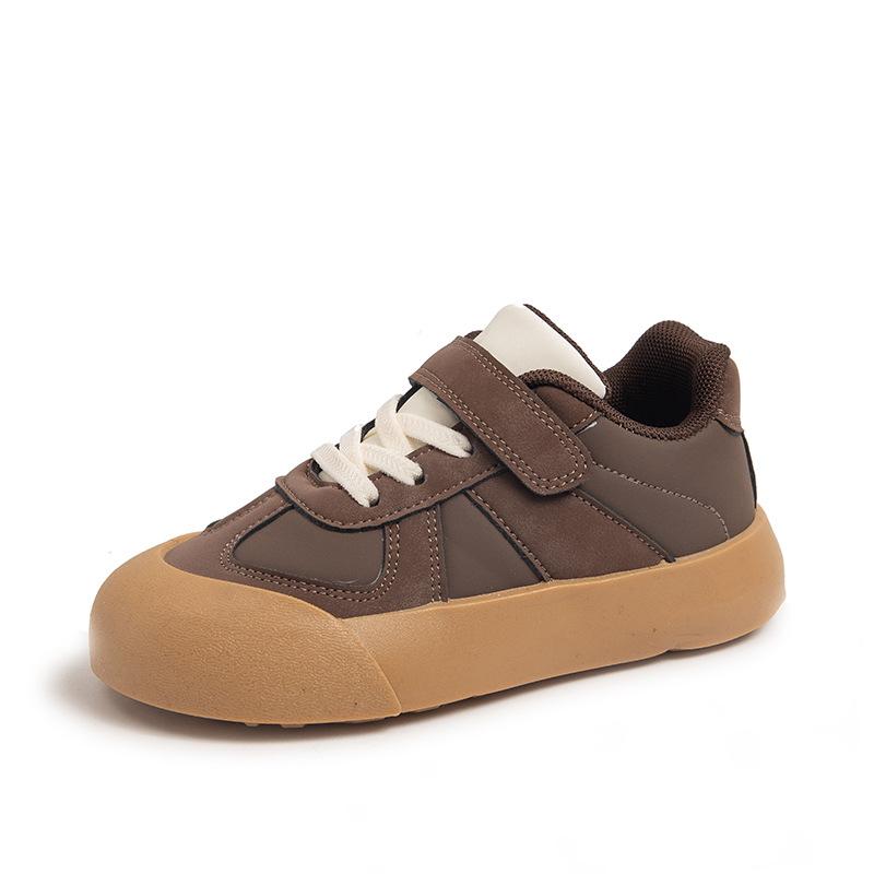 New Spring Sports Shoes for Boys and Girls, Outdoor Leisure, Versatile Velcro, Fashionable German Training Shoes