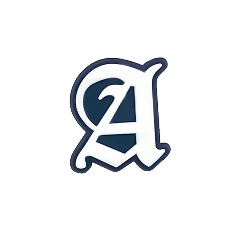 1 StückNeuer Stil Anhänger Altenglischer Buchstabe PVC Loch Schuh Schuhe Blume Silberner Buchstabe Schuhe Anhänger Schuhe Dekoratives Zubehör