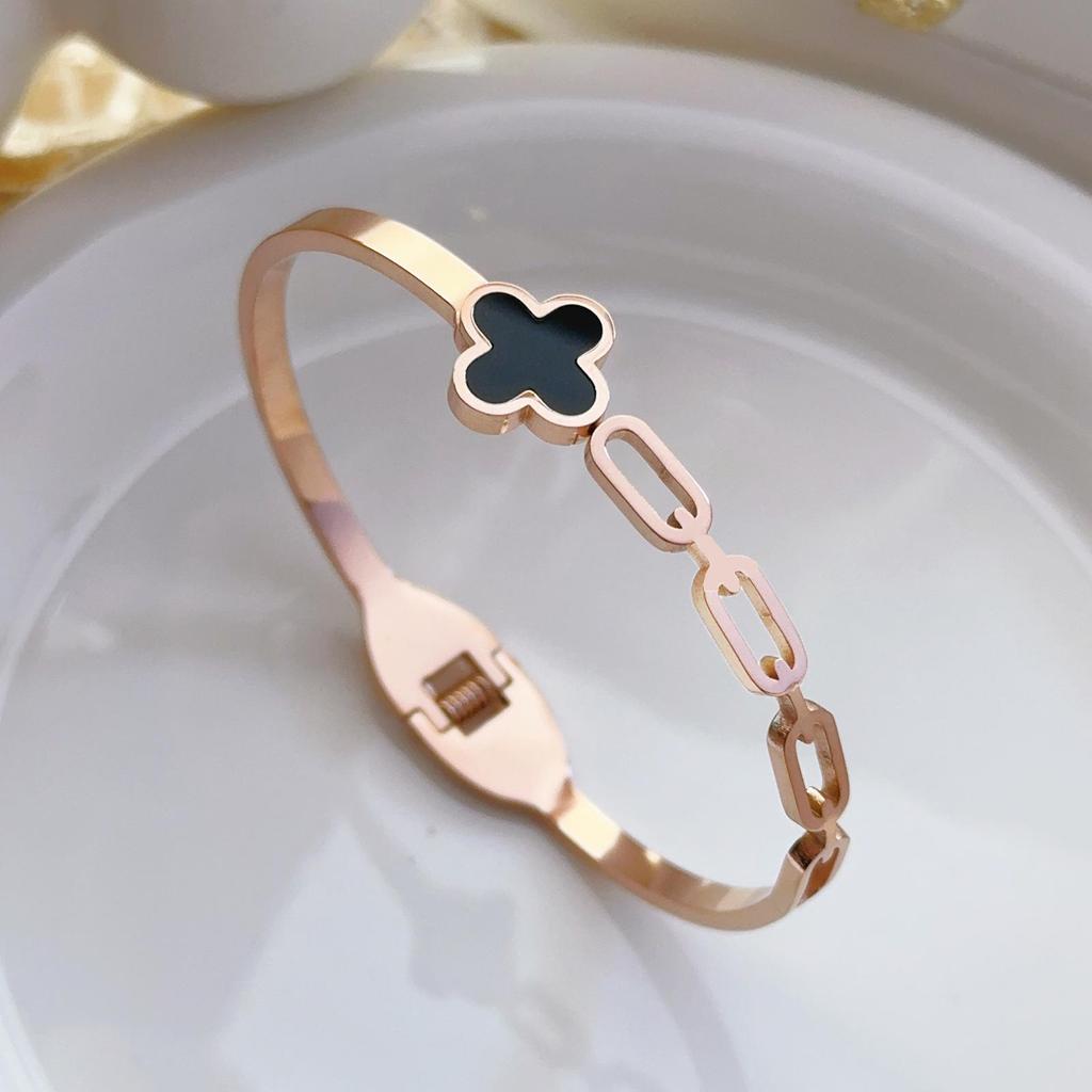 Women's High-End Starry Sky Silver Titanium Steel Bracelet - Versatile, Fade-Resistant, Full Diamond Stainless Steel Plain Band.