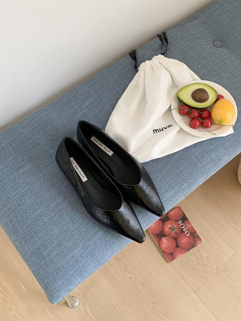 Square head small slope heel is not tired of feet, autumn 2025 new light mouth with skirt temperament single shoes women's shoes