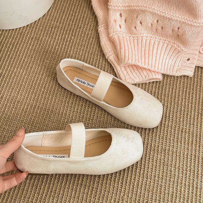 Fashion Lightweight Breathable Retro Ballet Style Flat Sole Shallow Mouth Single Shoes Women's 2025 New Spring Versatile Mary Jane Shoes