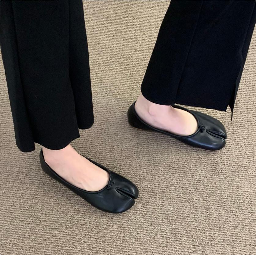 Fashion Tabi Ninja Shoes Woman Microfiber Leather Comfy Flats Split Toe Slippers Soft Bottom Loafers Brief Ladies Trotter Moccasins 2025