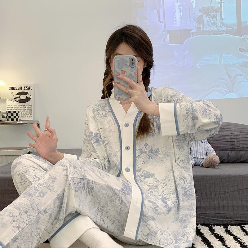 Pure Cotton Maternity Pajama Set for All Seasons: Comfortable, Breastfeeding-Friendly Home Wear for Pregnant and Postpartum Women