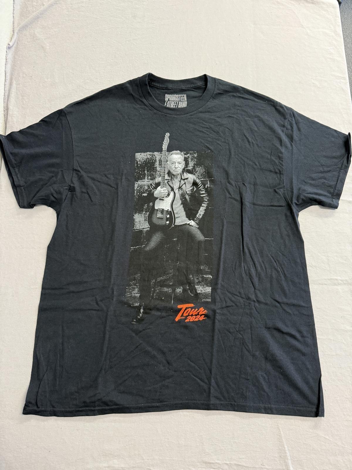 Bruce Springsteen and E Street Band T-shirt On Tour 2026 XL S