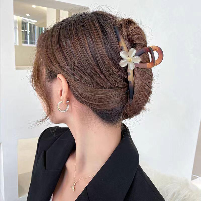 1pc Fashionable flower clip, high-end hair clip, temperament, back of the head hair, shark clip headband, hair accessory