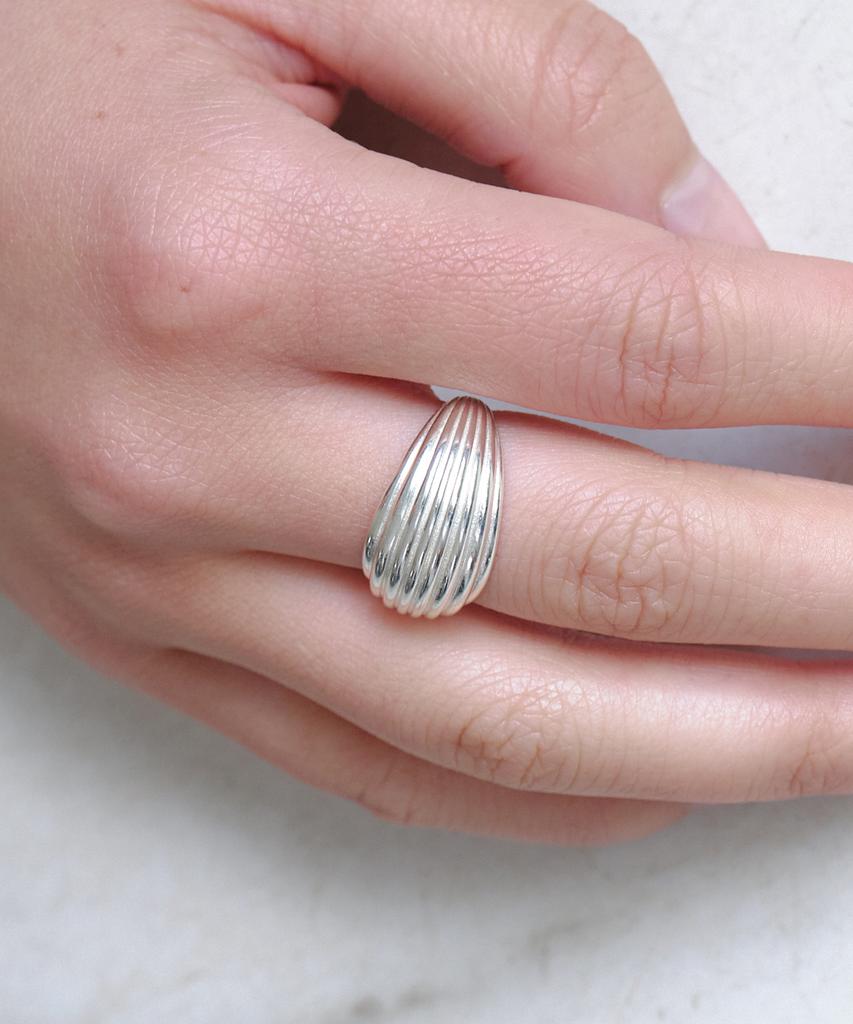 Byweekend Floaty Ring
