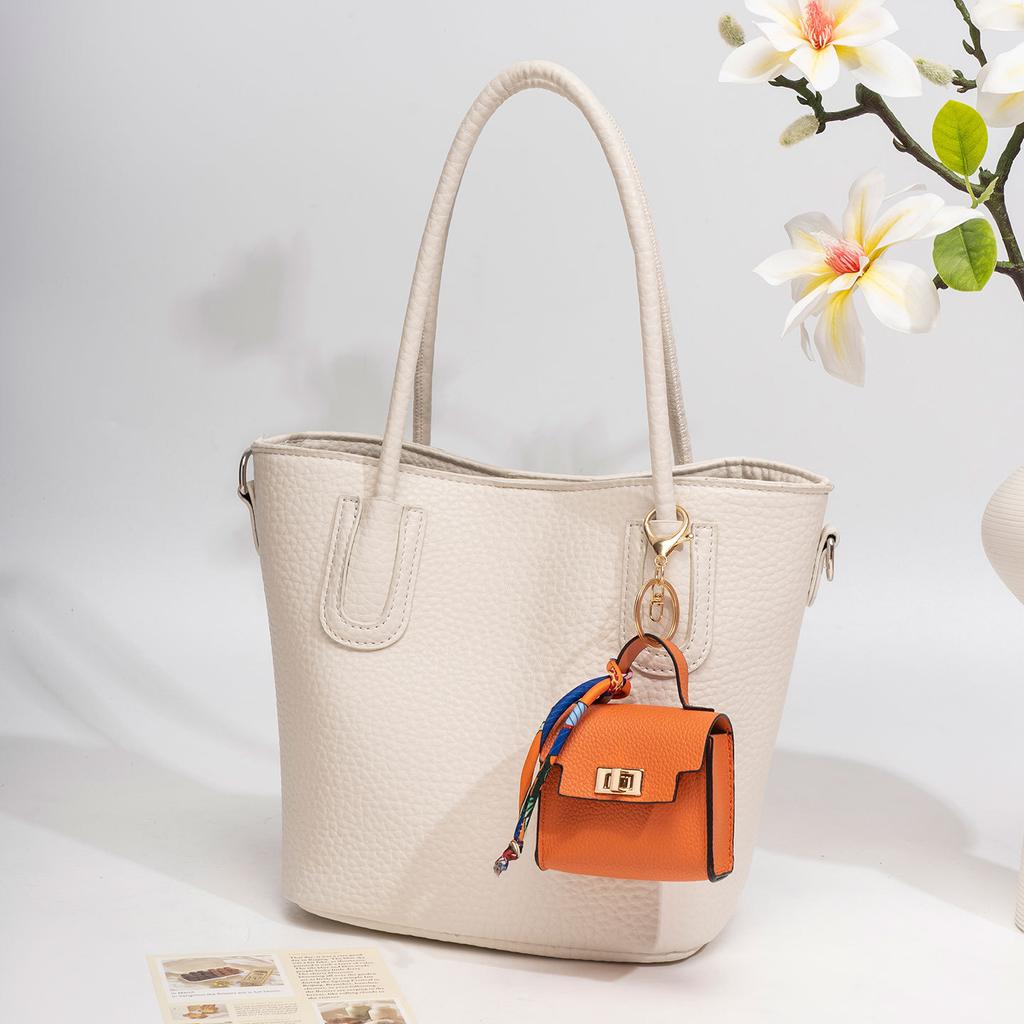 Mini wallet light luxury bag pendant mini platinum bag cute creative car key chain charm lipstick headphone case