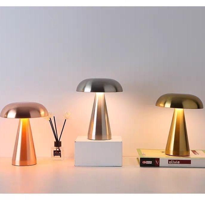 Newest USB Charging Three-color Light Metal Mushroom Table Lamps Clear Desktop Atmosphere Light Interior Decoration Retro HOT