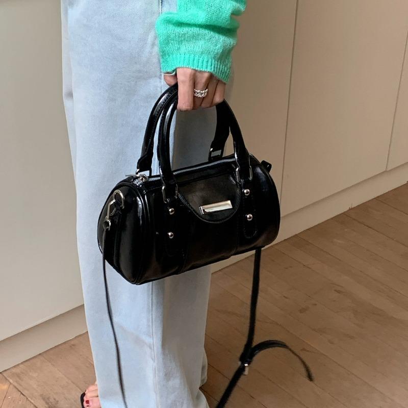 Sweet and Cool Compact Handbag - High-Quality Commuter Crossbody Bag with Superior Feel