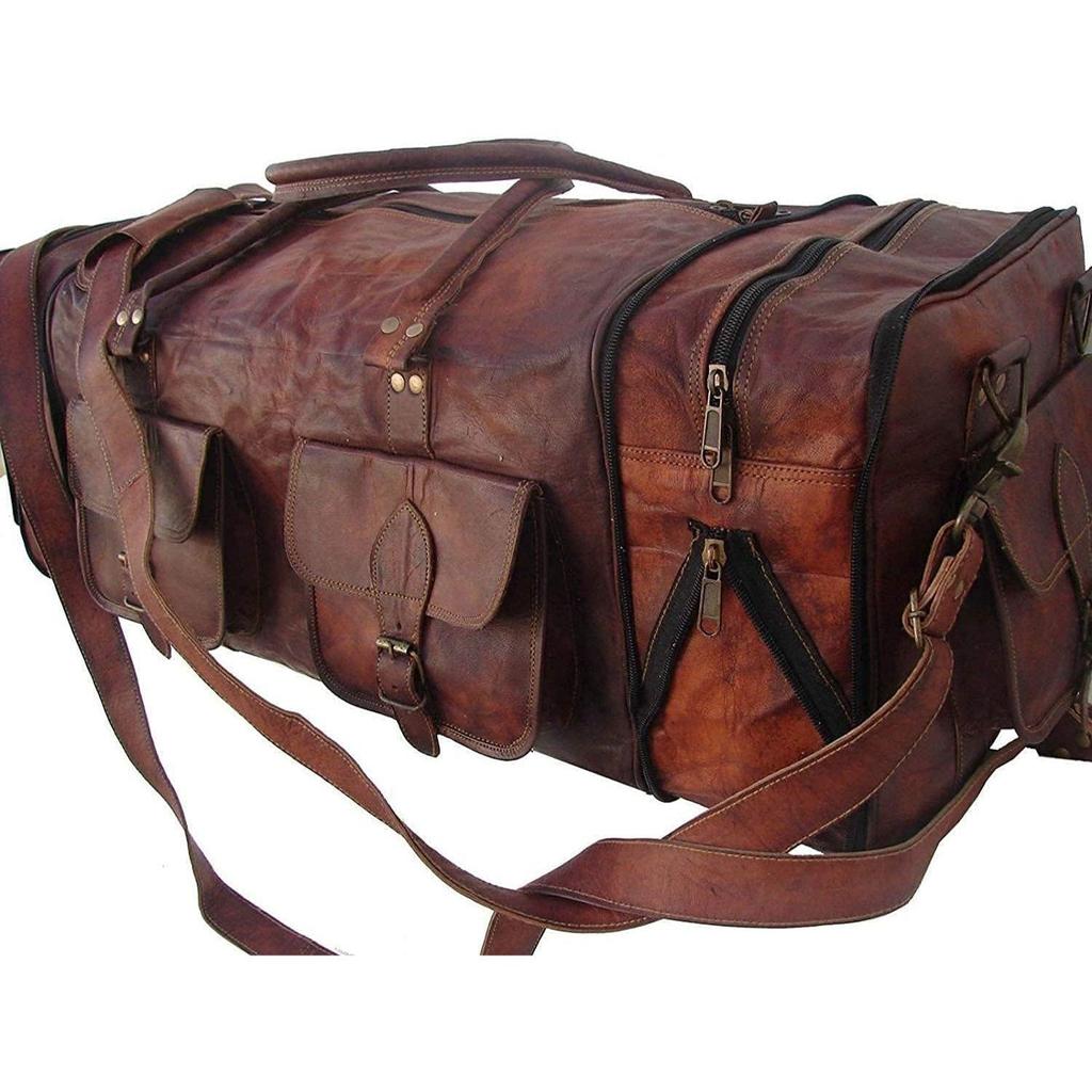 New LEATHER DUFFEL WITH TOILETRY BAG TRVELLING COMPLETE COMBO WITH NICE TOILETRY AND GREAT DUFFEL