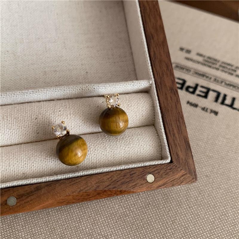 Elegant Tiger s Eye Zircon Stud Earrings for Women - Chic French Maillard Design