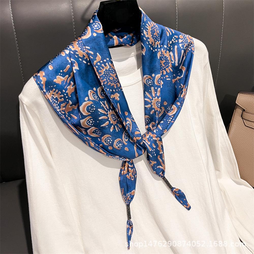 New high-end triangle scarf fashion silk scarf women's small square scarf spring and summer warm scarf thin scarf outside