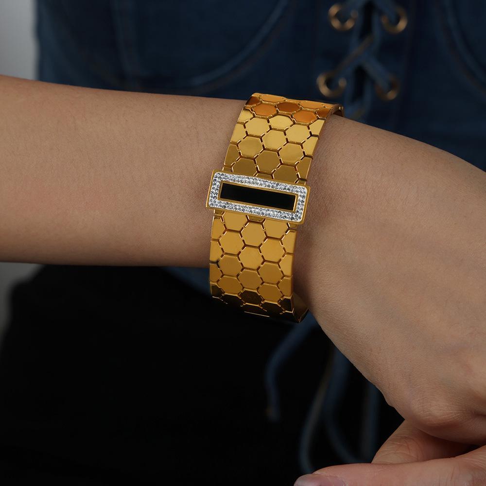 18K Gold Plated Honeycomb Pattern Stainless Steel Wide Bracelet with Zirconia Inlaid - European & American Fashion.