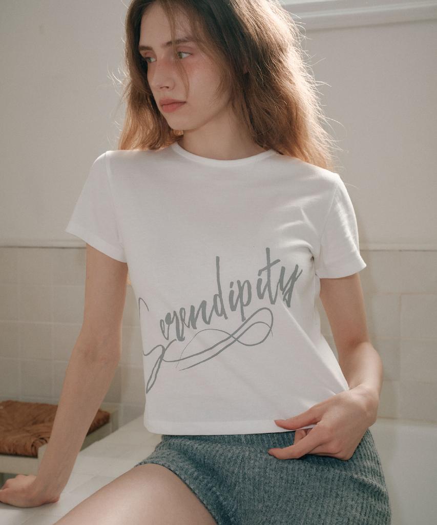 AEGO FREEDOM LAB Serendipity Crop T-Shirt_White
