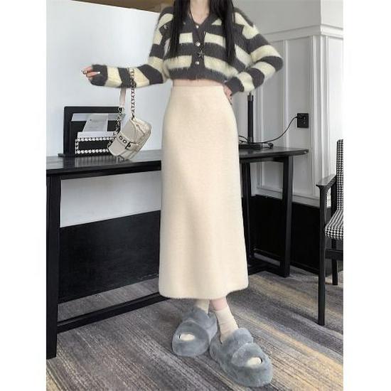 Women's Elastic Waist Imitation Mink Fur Plush A-Line Midi Skirt for Autumn and Winter