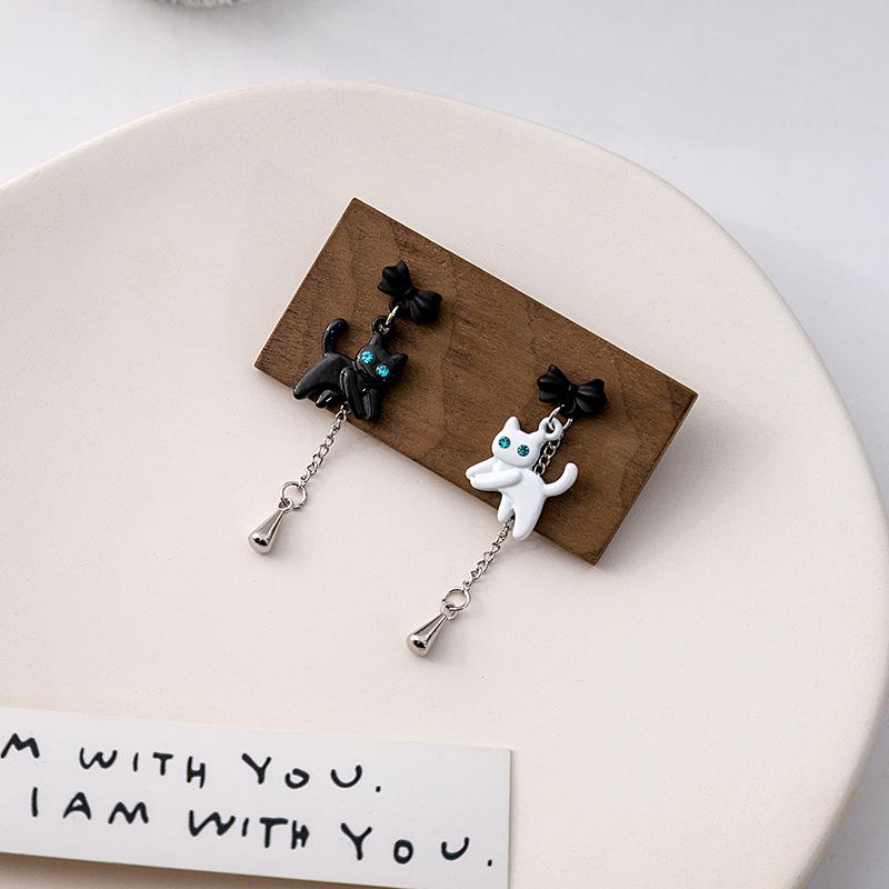 Silver Needle Asymmetrical Cartoon Cat Bowknot Earrings - Cute, Sweet Japanese & Korean Design