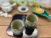 Kutani [couple Teacup] Treasure-filled “Ura-e”